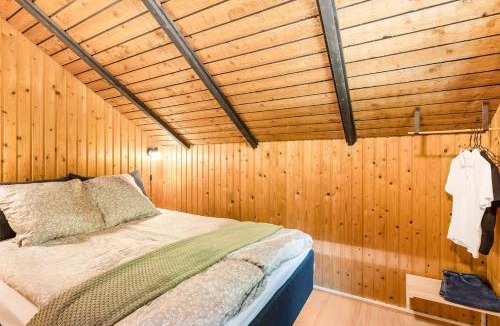 Ansager House | Stay in 2 cottages by the lake, Legoland, ForestCabinDK