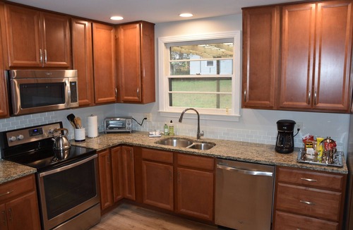 Franklin House | Stay in Franklin - Close to downtown - fire pit & grill