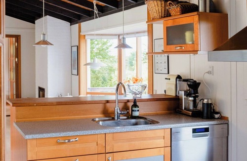 Hoeve Strand House | Stay in hilly landscape with sea view