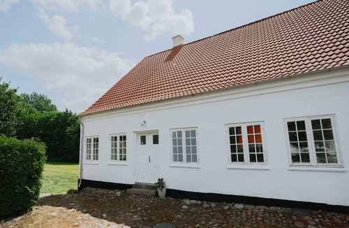 Ullerslev House | Stay in Hindemaes historic managers house
