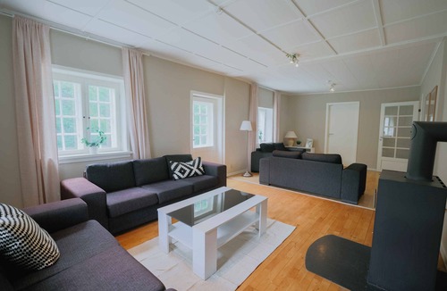 Ullerslev House | Stay in Hindemaes historic managers house