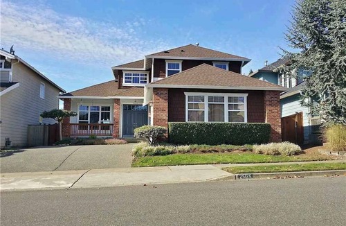 Covington House | Stay In My Little Palace