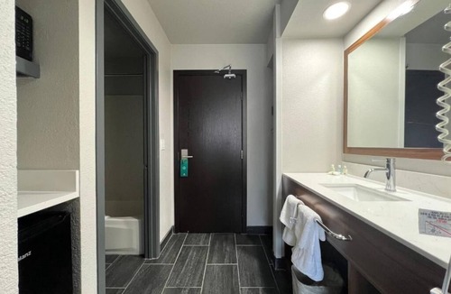 Sumner House | Stay in Portland at a great rate !