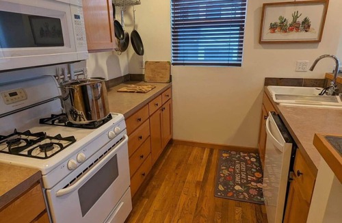 Squire Park House | Stay in style - Central district