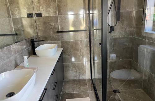 Tarneit House | Stay in Tarneit West Melbourne