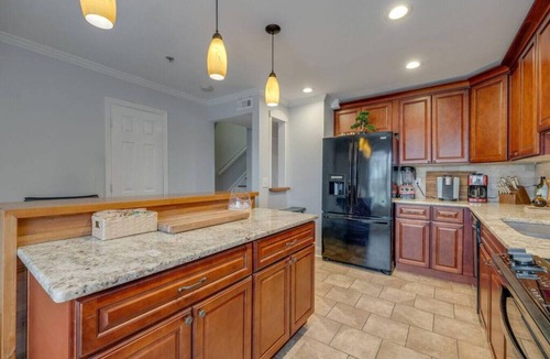 Rutledge Hill Villa | Stay in the heart of Downtown - Walk to Broadway!