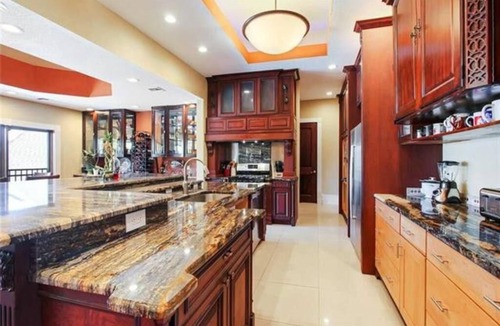 Kenner - Louis Armstrong International Airport Villa | Stay In Your Own Italian-Styled Villa! 1, 2, or 3 Villa Suites Available.