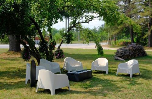 Gravenhurst Hotel | Stay Inn Muskoka