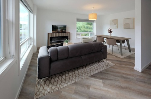 Gravenhurst Hotel | Stay Inn Muskoka