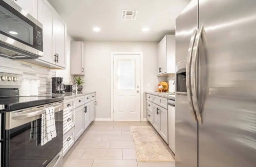 Norman House | Stay Like a Champion Today! Close to OU & Pool