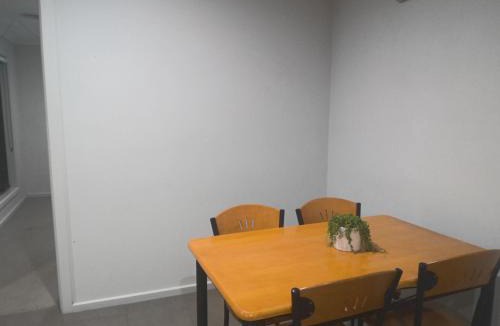 Epping Apartment | stay live love