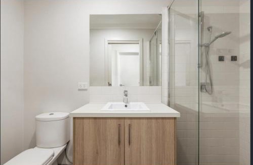 Epping Apartment | stay live love