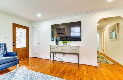 Danville House | Stay Near Averett & Caesars! Cozy Home w/Patio