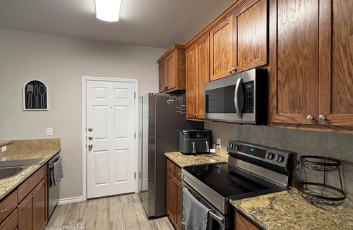 Belton House | Stay Near It All – Belton Duplex w/Backyard + Parking