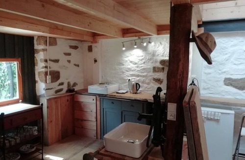 Cleden-Cap-Sizun House | Stay near Pointe du Raz & Beach