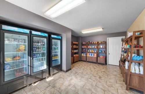 Pleasanton House | Stay Near San Antonio: Room w/Rustic Touch & Freezer Fridge