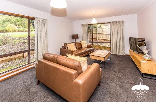 Leongatha House | Stay on Callaway