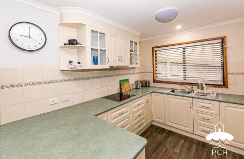 Leongatha House | Stay on Callaway