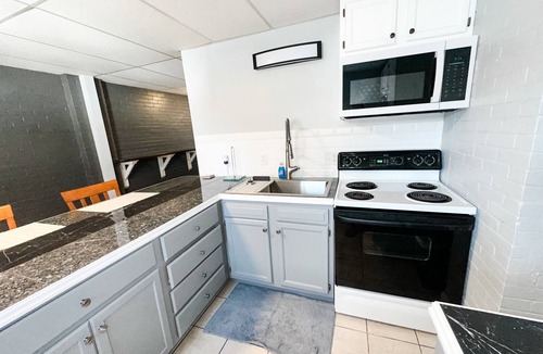 Festus Apartment | Stay On Festus Main 2 bedroom 1.5 bath Near Mercy