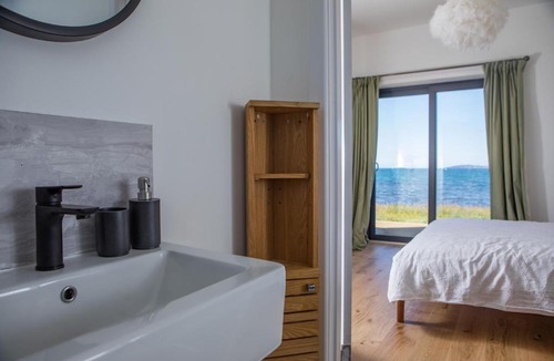 Broadford Apartment | Stay on the Bay, Skye