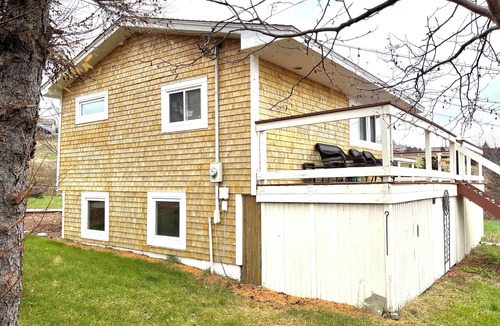 Torbay House | Stay on the Coast | Steps to EC Trails, Private Torbay Retreat | Family Friendly