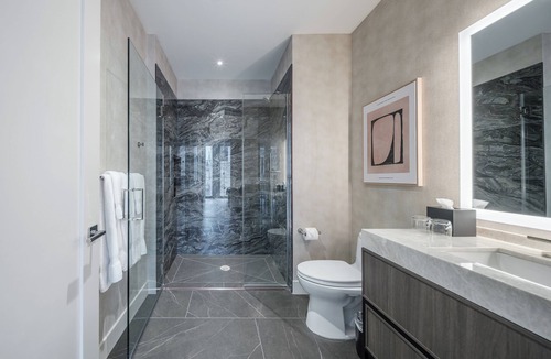 Rush and Division Hotel | Stay One Chicago