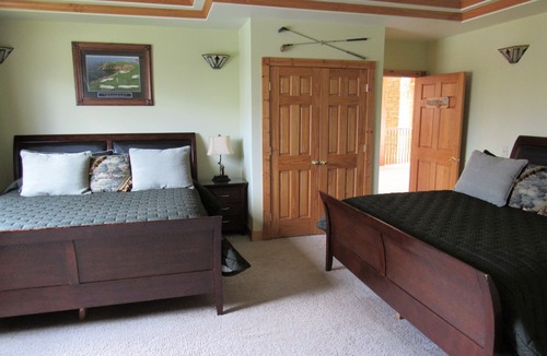 The Galena Territory Cabin | Stay & play at the largest rental in Jo Daviess County, the Eagle's Nest