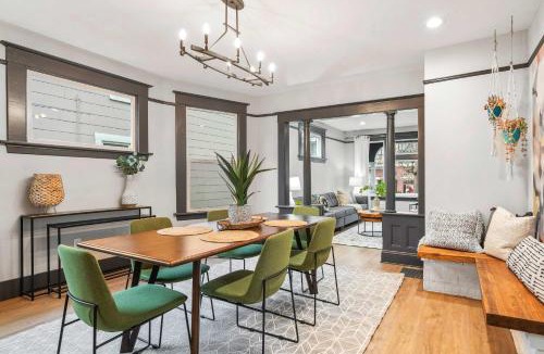 Sunnyside House | Stay Portland - Fresh Belmont Charmer - 95 WalkScore