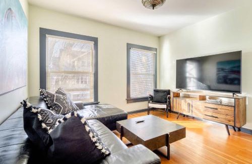 Belmont House | Stay Portland - Portland Classic - Walk to Local Coffee & Food