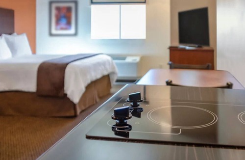 Hastings Hotel | Stay Productive or Relax in a Fully Equipped Room Near Downtown Hastings