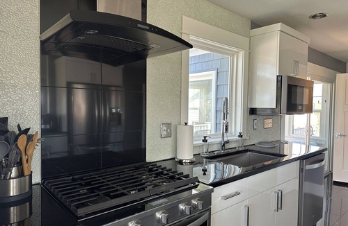 Alexandria Bay House | Stay, Relax, Make Memories, And Be Our Guests on a 2 Hour River Cruise!