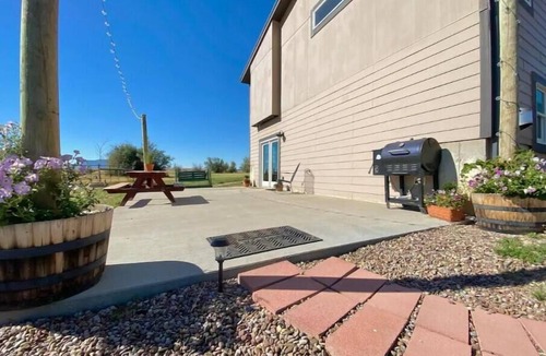 Chouteau County House | Stay Rural