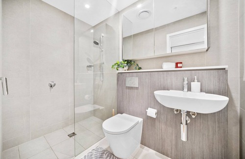 Lidcombe Apartment | Stay Steps from Olympic Park | Spacious 3-Bedroom