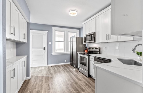 Southwest Garden House | Stay STL*Bungalow House*Parking*Fenced Yard*Pets