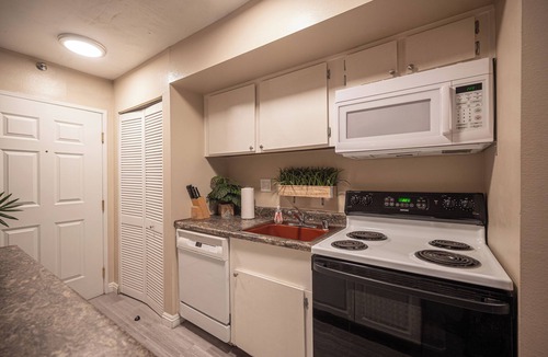 Las Vegas Strip Apartment | Stay Together Suites