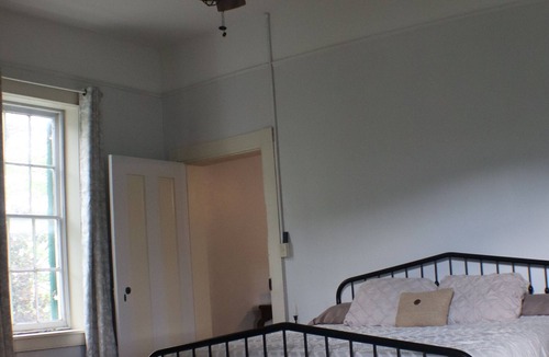Franklin Bed & Breakfast | Stay Where History Meets Hospitality