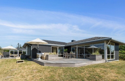 Martofte House | Stay with panoramic views on Hindsholm