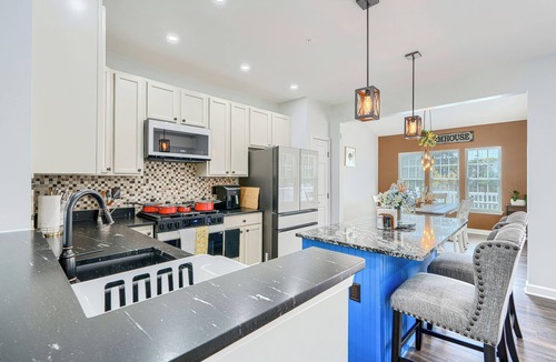 Glen Burnie House | Stay with us at Your-cozy-home LLC a 3 bedroom/2.5 bath house.