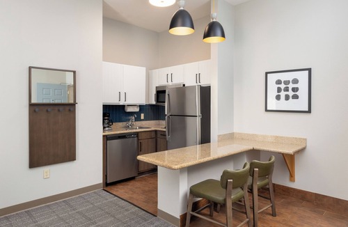 Rogers Hotel | Staybridge Suites Bentonville-Rogers by IHG