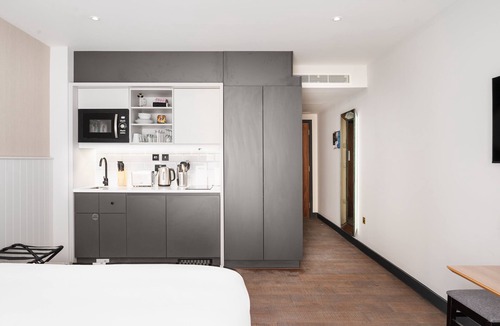 Brighton City Centre Hotel | Staybridge Suites Brighton by IHG