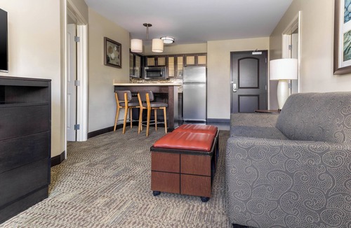 Corona Hotel | Staybridge Suites Corona South by IHG