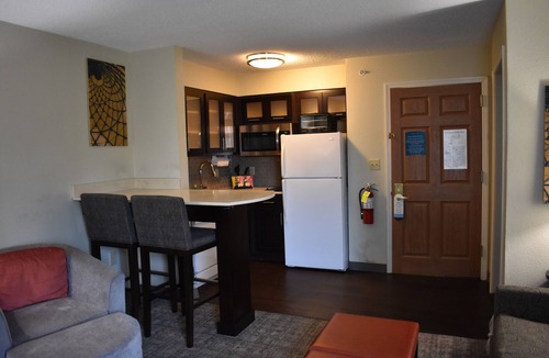 Cranbury Hotel | Staybridge Suites Cranbury by IHG