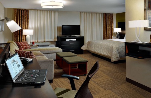Dearborn Hotel | Staybridge Suites Dearborn MI by IHG