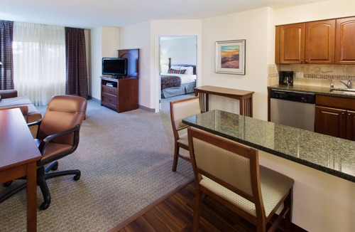 Mukilteo Hotel | Staybridge Suites Everett-Paine Field by IHG
