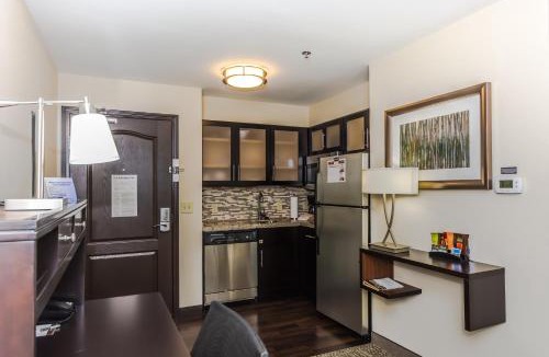 Grand Forks Hotel | Staybridge Suites Grand Forks by IHG