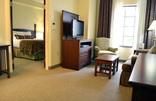 Lake Hamilton Resort | Staybridge Suites Hot Springs by IHG