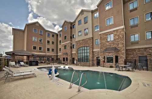 Humble Hotel | Staybridge Suites Houston - Humble Beltway 8 E by IHG