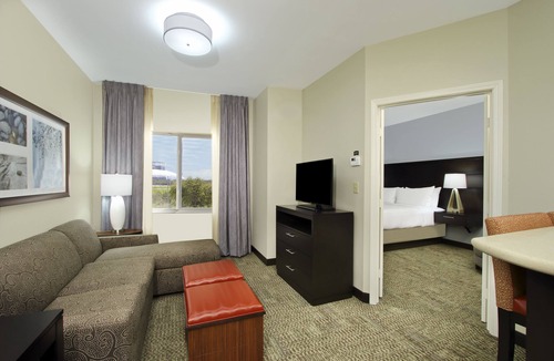 Braeswood Place Hotel | Staybridge Suites Houston - Medical Center by IHG