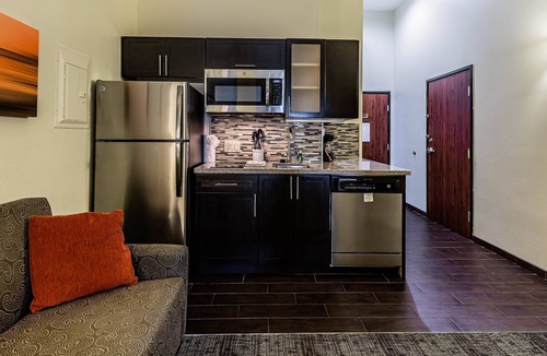 Laredo Hotel | Staybridge Suites Laredo International Airport by IHG