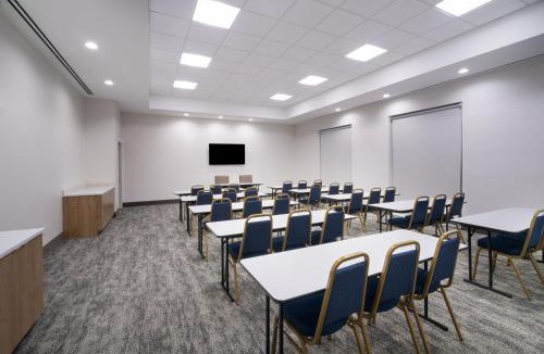 Fairgrounds Hotel | Staybridge Suites - Louisville - Expo Center by IHG